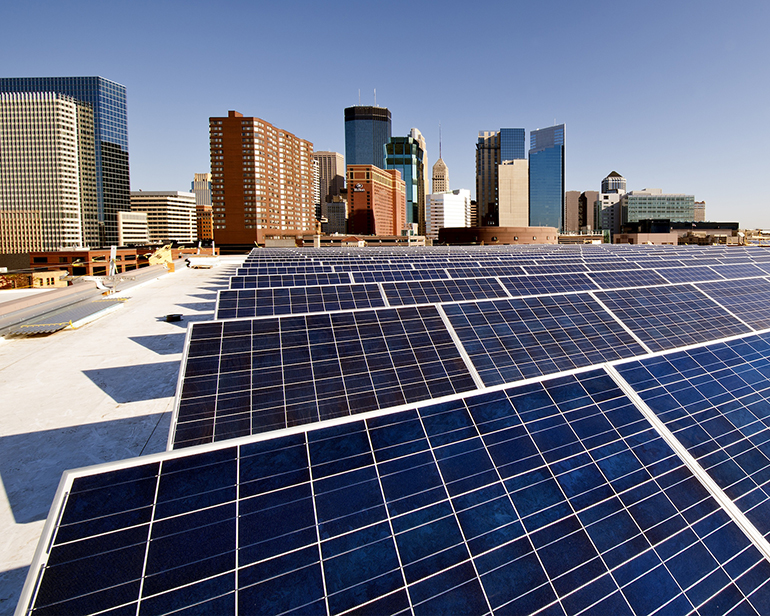 Roof top solar panels on Minneapolis Convention Center