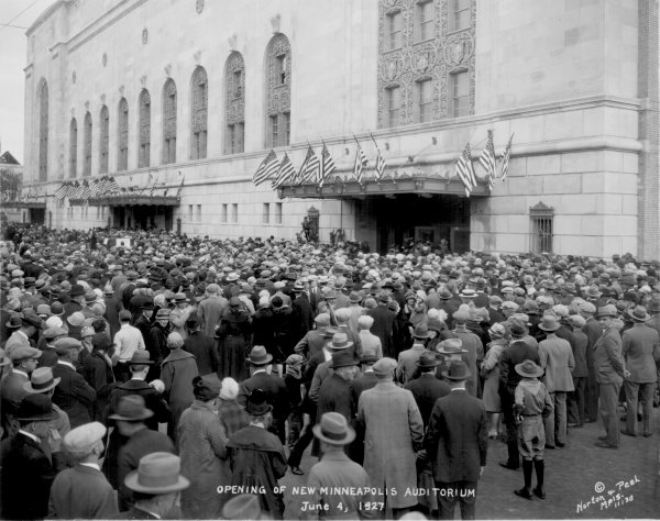 1927 Auditorium opening crowd